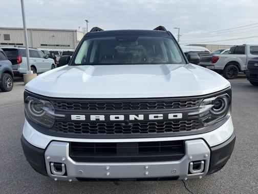 Oxford White 2026 Ford Bronco Sport Badlands