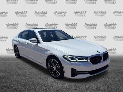 2022 BMW 530 i