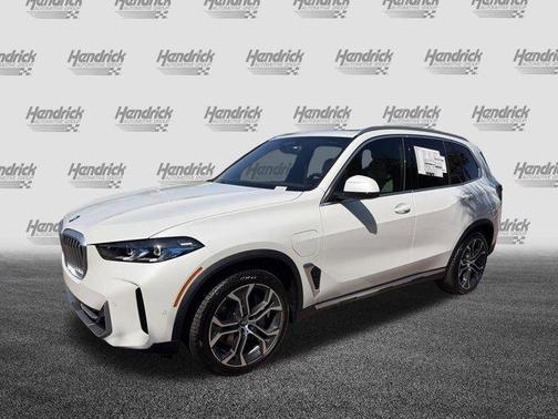Mineral White Metallic 2026 BMW X5 PHEV xDrive50e