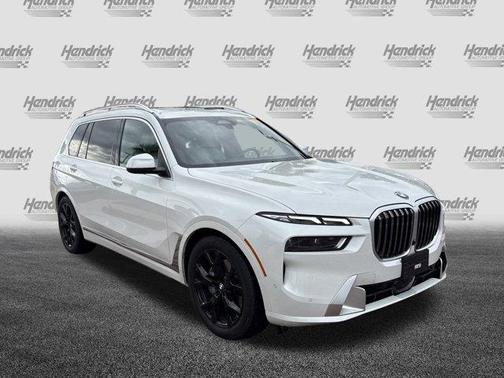 2025 BMW X7 xDrive40i