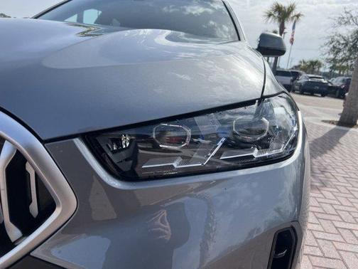2024 BMW X6 xDrive40i