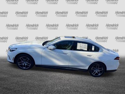 2025 BMW i5 eDrive40
