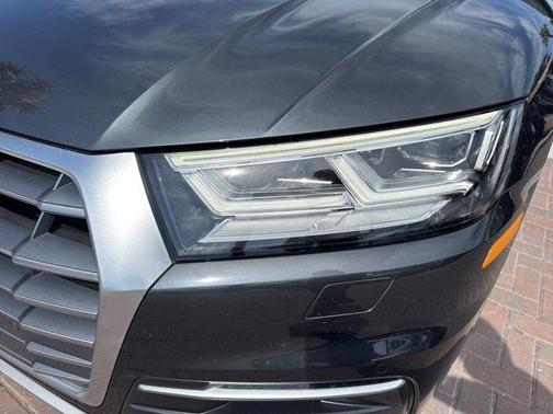 2018 Audi Q5 2.0T Premium Plus