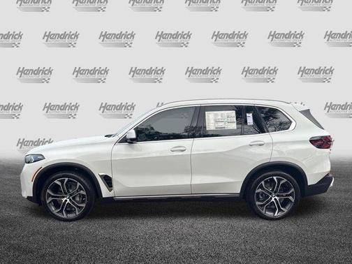 Alpine White 2026 BMW X5 sDrive40i