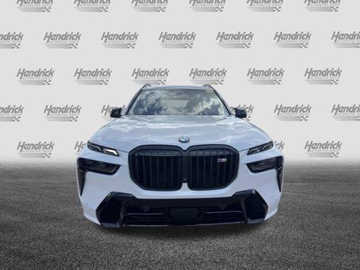 2025 BMW X7 M60i