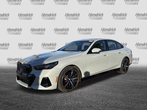 2025 BMW 530 i