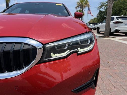 Melbourne Red Metallic 2019 BMW 330 i xDrive