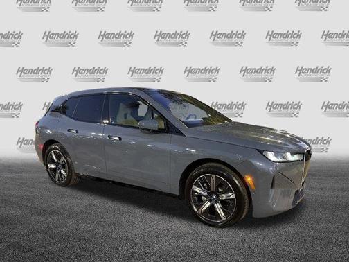 2026 BMW iX xDrive45