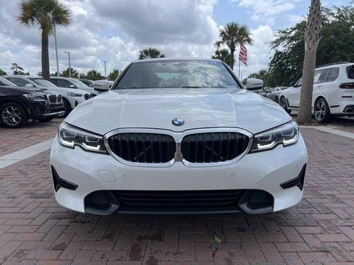 Mineral White Metallic 2022 BMW 330 i