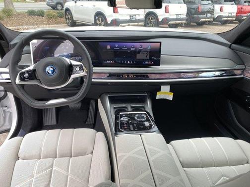 2025 BMW i7 eDrive50