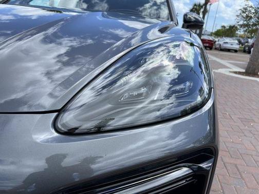 2022 Porsche Cayenne GTS