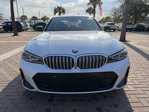 2025 BMW 330 i xDrive