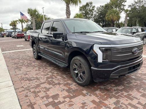 2023 Ford F-150 Lightning LARIAT