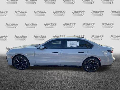 2025 BMW 740 i xDrive