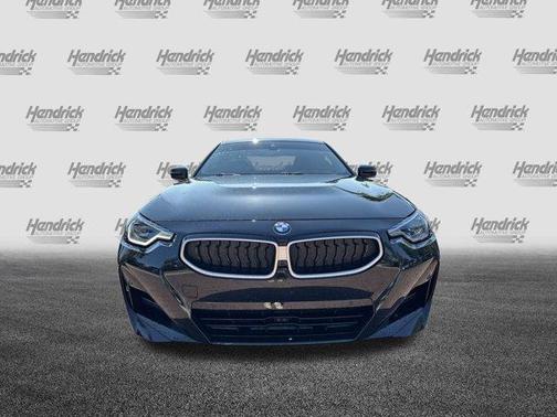 2025 BMW 230 i