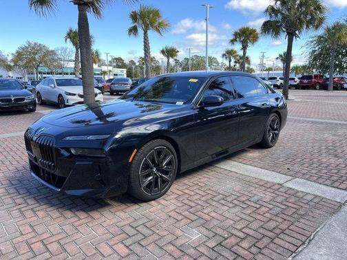 2023 BMW 760 760i xDrive