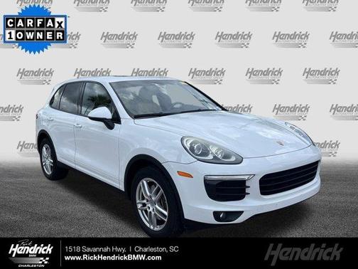 2017 Porsche Cayenne Base (Tiptronic)