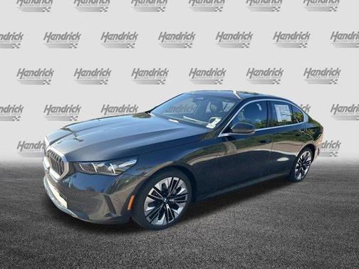 2024 BMW 530 i xDrive