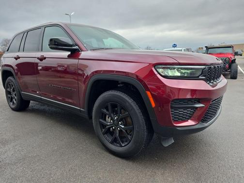 Velvet Red Pearlcoat 2025 Jeep Grand Cherokee Altitude