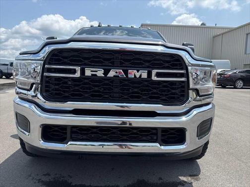 2024 RAM 2500 Tradesman Crew Cab 4x4 6'4' Box
