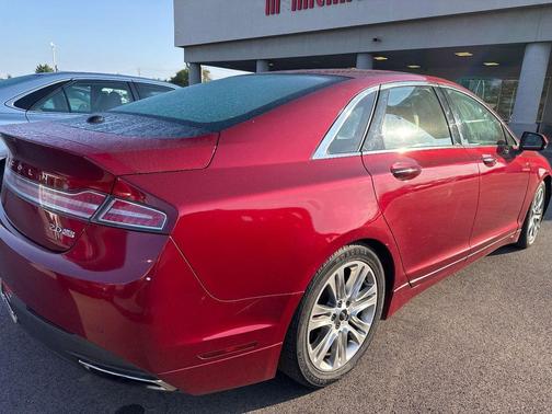 2016 Lincoln MKZ Base