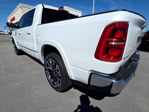 Ivory White Tri-Coat Pearlcoat 2026 RAM 1500 Limited