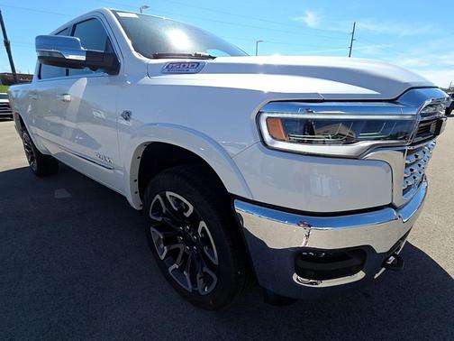 Ivory White Tri-Coat Pearlcoat 2026 RAM 1500 Limited