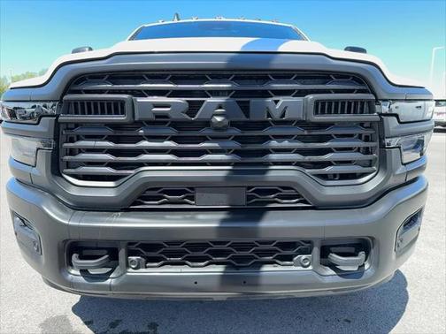 2025 RAM 2500 Tradesman Crew Cab 4x4 6'4' Box