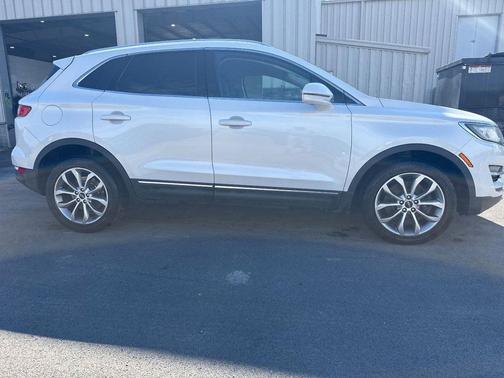 2016 Lincoln MKC Select