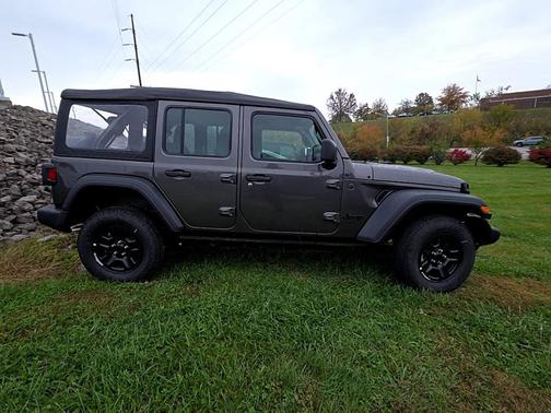 Granite Crystal Metallic Clearcoat 2026 Jeep Wrangler Sport