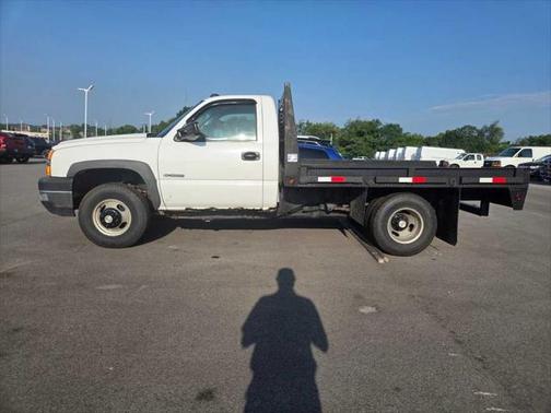 2004 Chevrolet Silverado 3500 Base