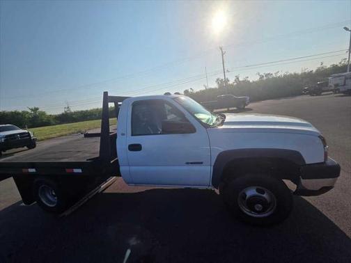2004 Chevrolet Silverado 3500 Base