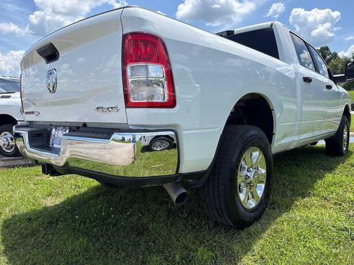 2024 RAM 3500 Big Horn Crew Cab 4x4 6'4' Box