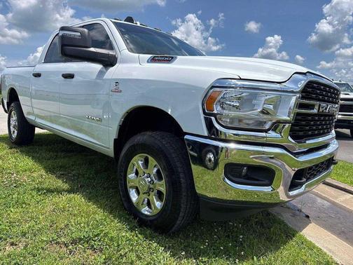 Bright White Clearcoat 2024 RAM 3500 Big Horn Crew Cab 4x4 6'4' Box