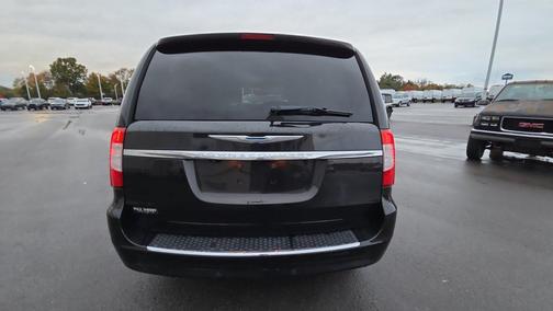 2014 Chrysler Town & Country Touring-L
