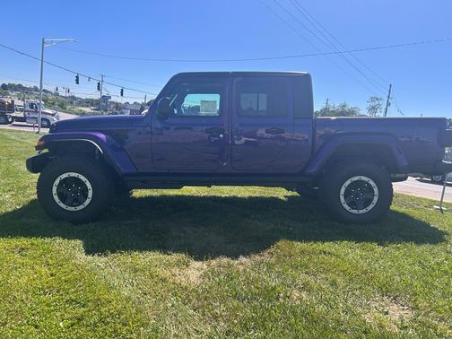 Reign 2026 Jeep Gladiator Willys 4x4