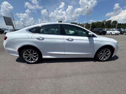 2016 Chrysler 200 C