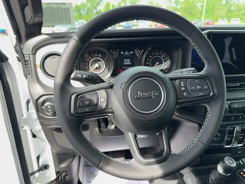 2025 Jeep Gladiator Sport S