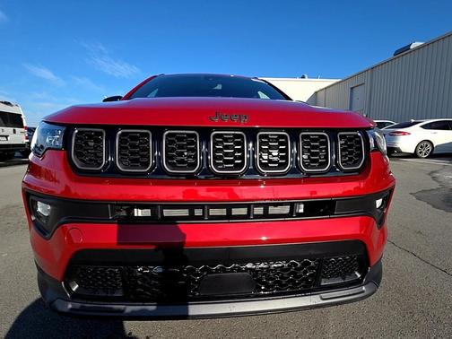 Red Hot Pearlcoat 2026 Jeep Compass Latitude