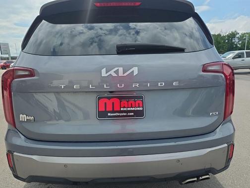 Everlasting Silver 2025 Kia Telluride S