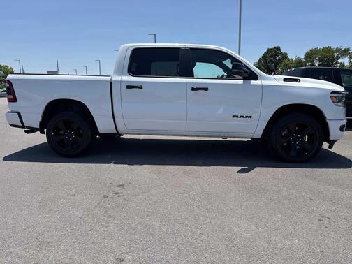 Bright White Clearcoat 2023 RAM 1500 Big Horn/Lone Star