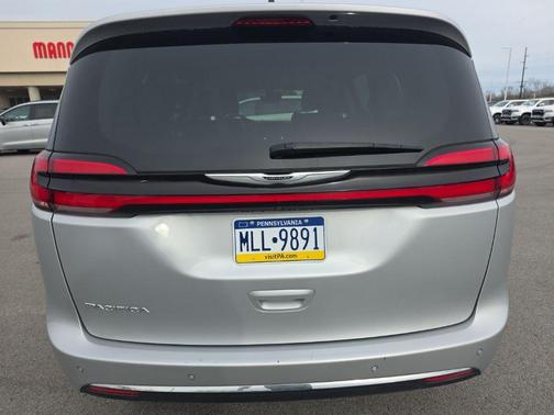 Silver Mist Clearcoat 2024 Chrysler Pacifica Touring L