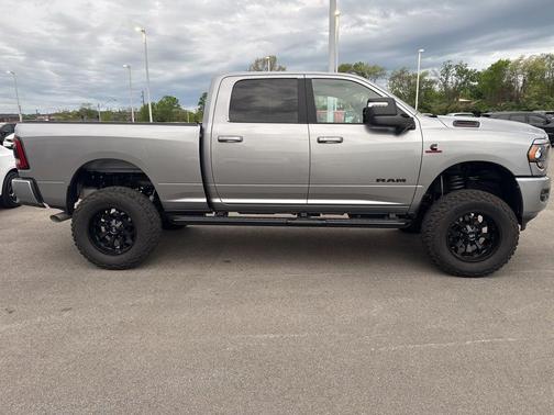 Billet Silver Metallic Clearcoat 2024 RAM 2500 Big Horn Crew Cab 4x4 6'4' Box