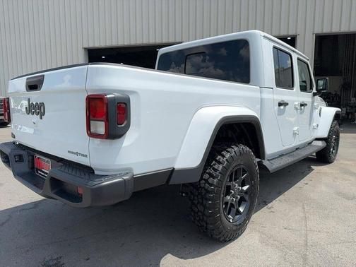 2025 Jeep Gladiator High Tide
