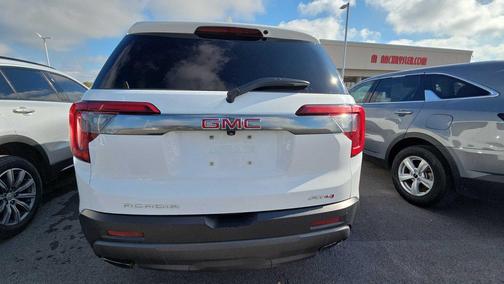 2022 GMC Acadia AWD AT4