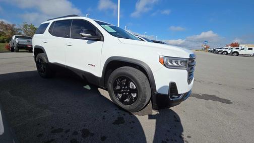 2022 GMC Acadia AWD AT4