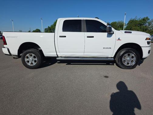 Bright White Clearcoat 2025 RAM 2500 Big Horn Crew Cab 4x4 6'4' Box