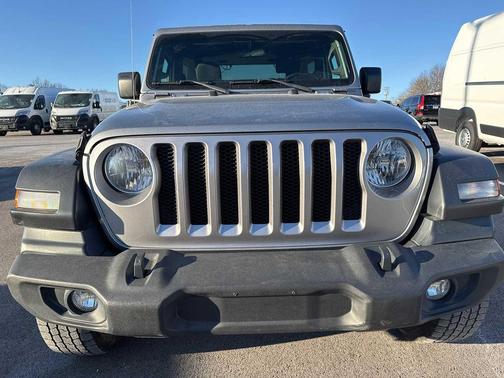 Billet Silver Metallic Clearcoat 2019 Jeep Wrangler Sport S