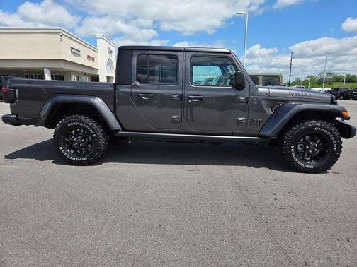 2025 Jeep Gladiator Willys