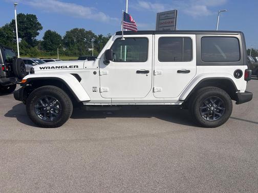 Bright White Clearcoat 2026 Jeep Wrangler 4-Door 85th Anniversary Edition